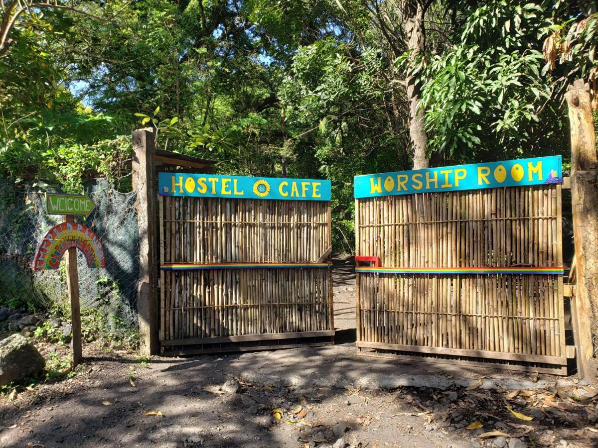 Rainbow Caravan Hostel Las Pilas Exterior photo