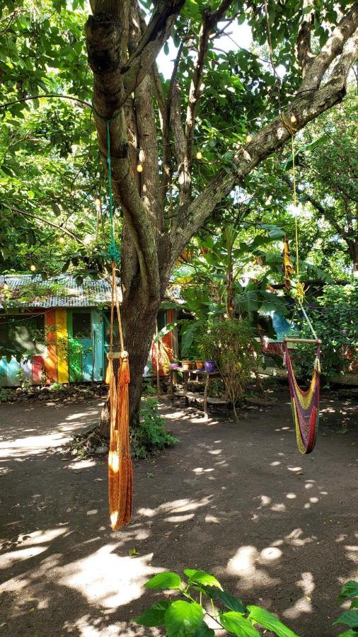 Rainbow Caravan Hostel Las Pilas Exterior photo
